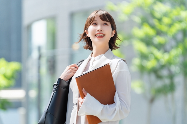 ワキガは恋愛・結婚で伝えるべき？パートナーへの伝え方を専門医が解説